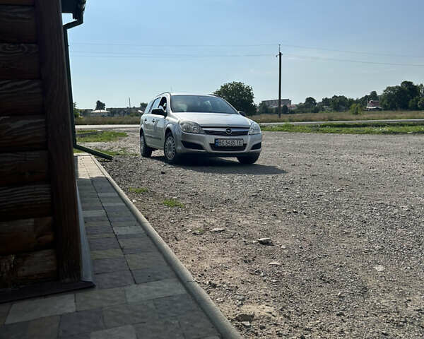 Серый Опель Астра, объемом двигателя 1.6 л и пробегом 210 тыс. км за 5000 $, фото 3 на Automoto.ua