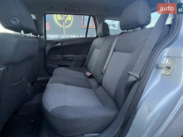 Серый Опель Астра, объемом двигателя 1.36 л и пробегом 220 тыс. км за 5500 $, фото 17 на Automoto.ua