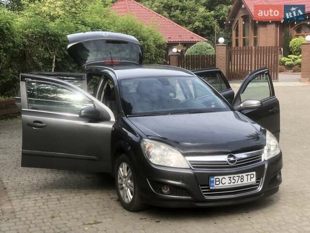 Серый Опель Астра, объемом двигателя 1.69 л и пробегом 278 тыс. км за 5900 $, фото 7 на Automoto.ua