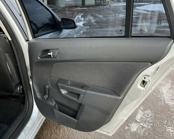 Серый Опель Астра, объемом двигателя 1.7 л и пробегом 258 тыс. км за 5500 $, фото 29 на Automoto.ua