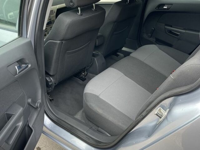 Сірий Опель Астра, об'ємом двигуна 1.4 л та пробігом 193 тис. км за 4900 $, фото 18 на Automoto.ua