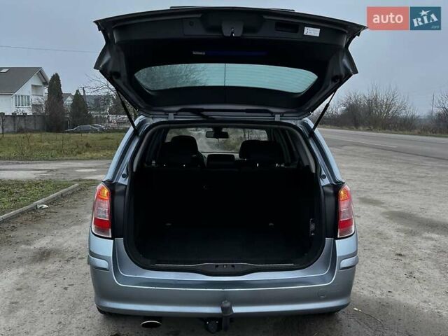 Серый Опель Астра, объемом двигателя 1.6 л и пробегом 251 тыс. км за 6100 $, фото 14 на Automoto.ua