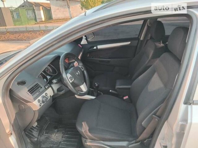 Сірий Опель Астра, об'ємом двигуна 1.7 л та пробігом 287 тис. км за 6600 $, фото 10 на Automoto.ua