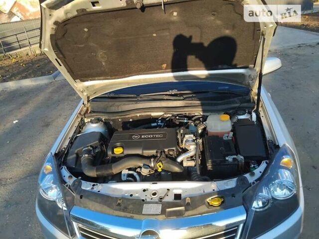 Сірий Опель Астра, об'ємом двигуна 1.7 л та пробігом 287 тис. км за 6600 $, фото 9 на Automoto.ua