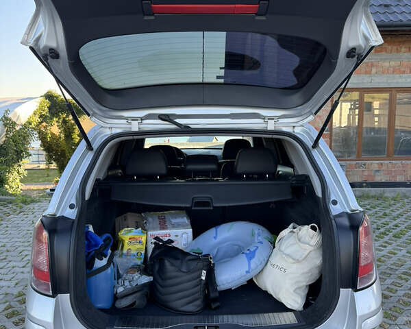 Серый Опель Астра, объемом двигателя 1.9 л и пробегом 250 тыс. км за 6000 $, фото 22 на Automoto.ua