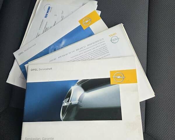 Сірий Опель Астра, об'ємом двигуна 1.7 л та пробігом 84 тис. км за 7200 $, фото 30 на Automoto.ua