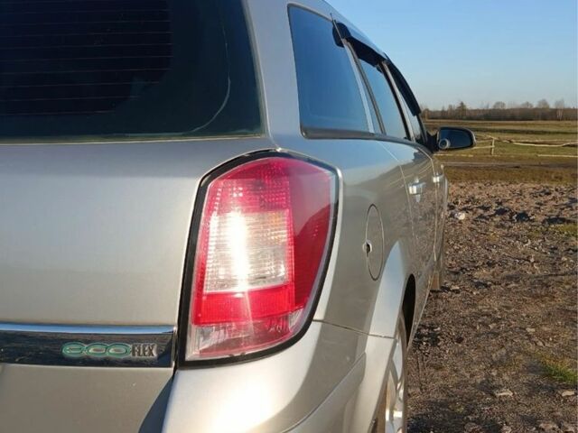 Серый Опель Астра, объемом двигателя 1.9 л и пробегом 253 тыс. км за 5200 $, фото 6 на Automoto.ua