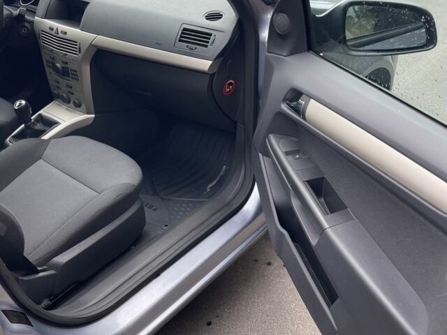 Сірий Опель Астра, об'ємом двигуна 1.4 л та пробігом 193 тис. км за 4900 $, фото 21 на Automoto.ua