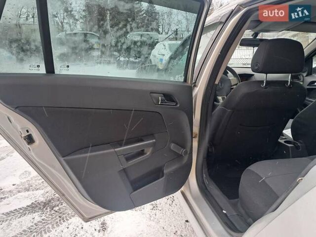 Сірий Опель Астра, об'ємом двигуна 1.6 л та пробігом 260 тис. км за 4800 $, фото 26 на Automoto.ua