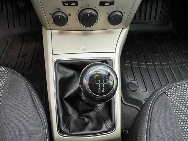 Сірий Опель Астра, об'ємом двигуна 1.6 л та пробігом 197 тис. км за 5990 $, фото 19 на Automoto.ua