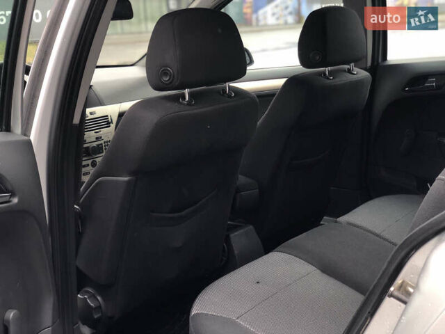 Серый Опель Астра, объемом двигателя 1.91 л и пробегом 278 тыс. км за 5700 $, фото 23 на Automoto.ua