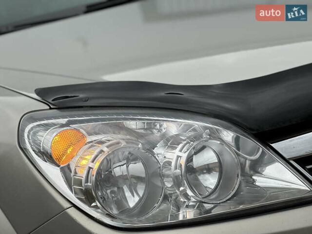 Опель Астра 2008 в Дрогобыче на Automoto.ua Серый Опель Астра, объемом двигателя 1.3 л и пробегом 270 тыс. км за 4450 $, фото 6 на Automoto.ua