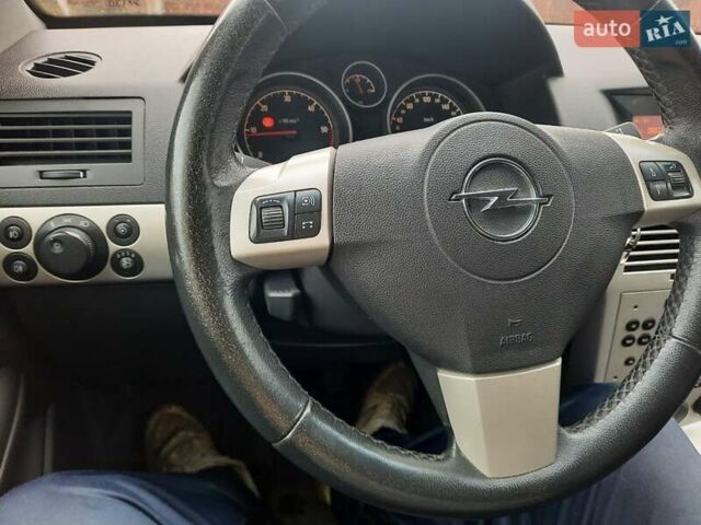 Сірий Опель Астра, об'ємом двигуна 1.9 л та пробігом 219 тис. км за 6200 $, фото 17 на Automoto.ua