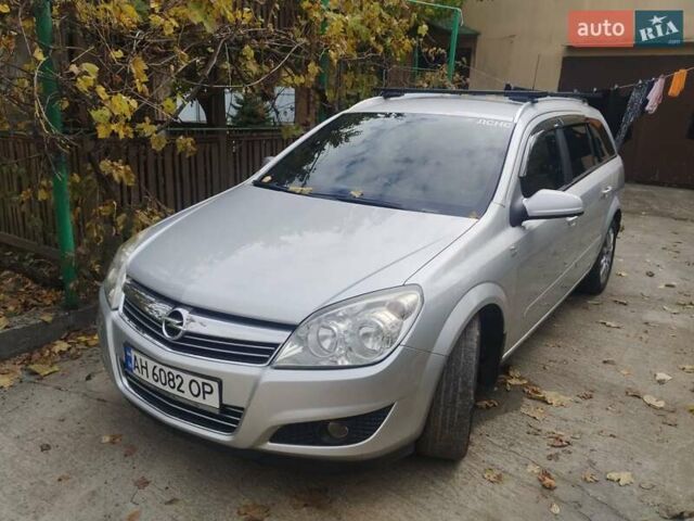 Серый Опель Астра, объемом двигателя 1.6 л и пробегом 205 тыс. км за 5800 $, фото 5 на Automoto.ua