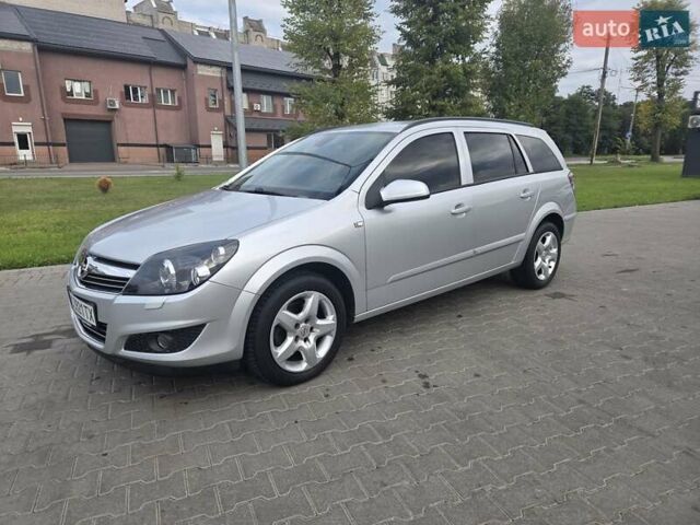 Сірий Опель Астра, об'ємом двигуна 1.7 л та пробігом 84 тис. км за 7200 $, фото 2 на Automoto.ua