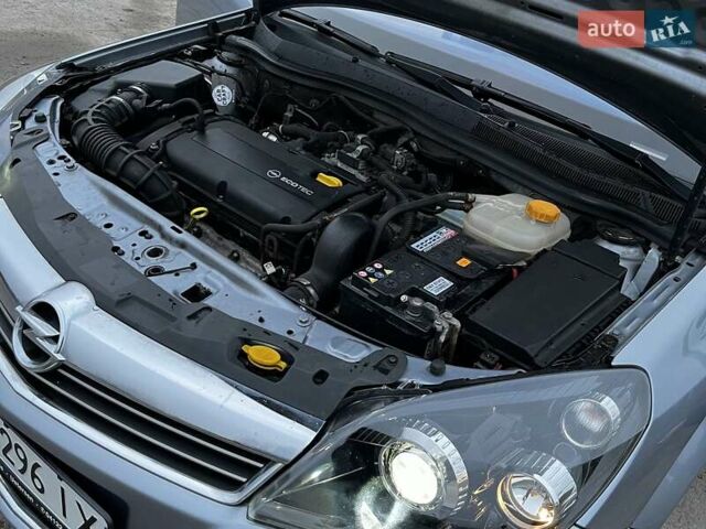 Серый Опель Астра, объемом двигателя 1.6 л и пробегом 251 тыс. км за 6100 $, фото 31 на Automoto.ua