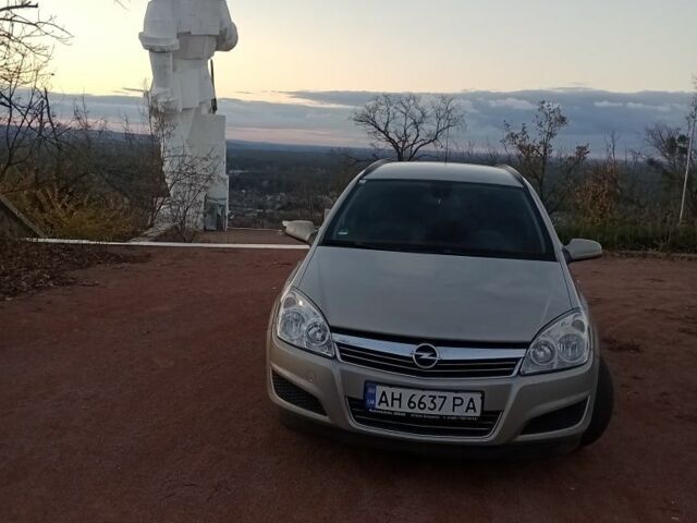 Серый Опель Астра, объемом двигателя 1.4 л и пробегом 240 тыс. км за 5000 $, фото 15 на Automoto.ua