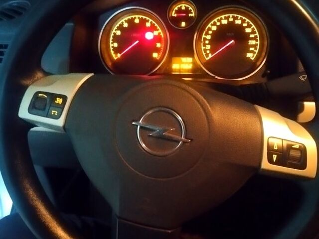 Сірий Опель Астра, об'ємом двигуна 1.6 л та пробігом 210 тис. км за 5800 $, фото 6 на Automoto.ua