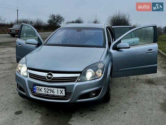 Серый Опель Астра, объемом двигателя 1.6 л и пробегом 251 тыс. км за 6100 $, фото 23 на Automoto.ua