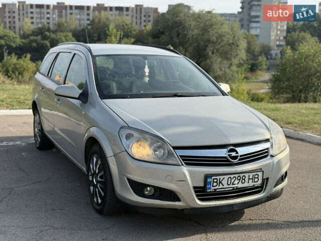 Сірий Опель Астра, об'ємом двигуна 1.91 л та пробігом 255 тис. км за 4200 $, фото 1 на Automoto.ua