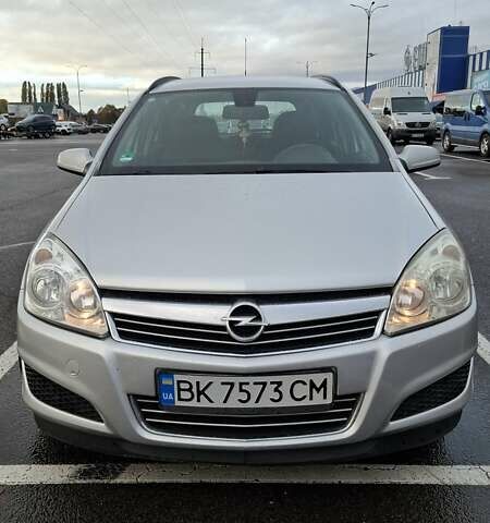 Опель Астра 2008 у Луцьку на Automoto.ua Сірий Опель Астра, об'ємом двигуна 1.69 л та пробігом 238 тис. км за 5650 $, фото 11 на Automoto.ua