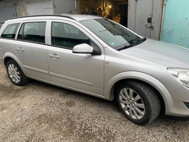 Серый Опель Астра, объемом двигателя 1.6 л и пробегом 230 тыс. км за 5200 $, фото 2 на Automoto.ua