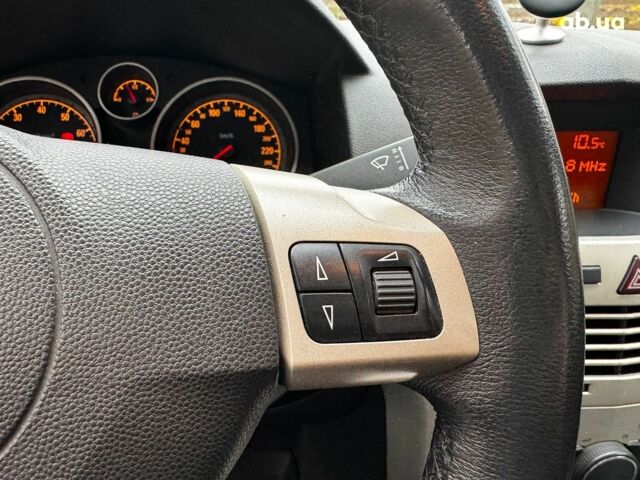 Серый Опель Астра, объемом двигателя 1.6 л и пробегом 197 тыс. км за 5990 $, фото 16 на Automoto.ua