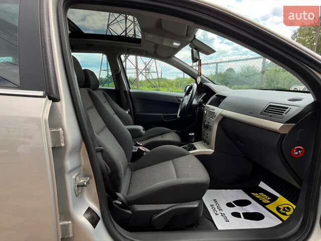 Серый Опель Астра, объемом двигателя 1.6 л и пробегом 200 тыс. км за 5800 $, фото 9 на Automoto.ua