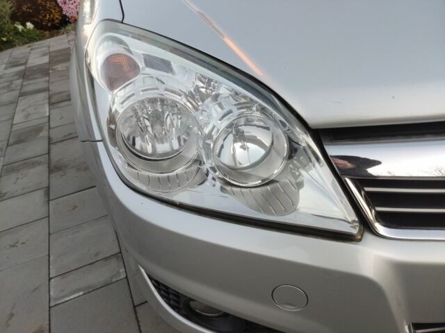 Серый Опель Астра, объемом двигателя 1.6 л и пробегом 240 тыс. км за 5399 $, фото 6 на Automoto.ua