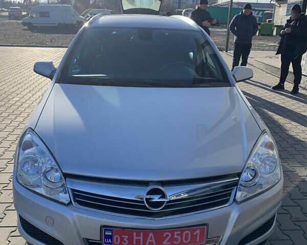 Сірий Опель Астра, об'ємом двигуна 1.6 л та пробігом 250 тис. км за 5500 $, фото 1 на Automoto.ua