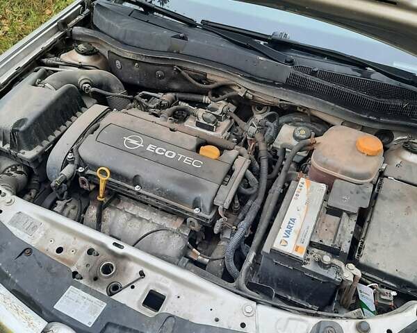 Опель Астра 2008 в Кременце на Automoto.ua Серый Опель Астра, объемом двигателя 1.6 л и пробегом 202 тыс. км за 5100 $, фото 17 на Automoto.ua