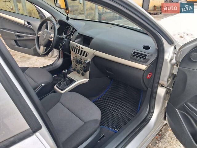 Сірий Опель Астра, об'ємом двигуна 1.69 л та пробігом 232 тис. км за 4850 $, фото 26 на Automoto.ua