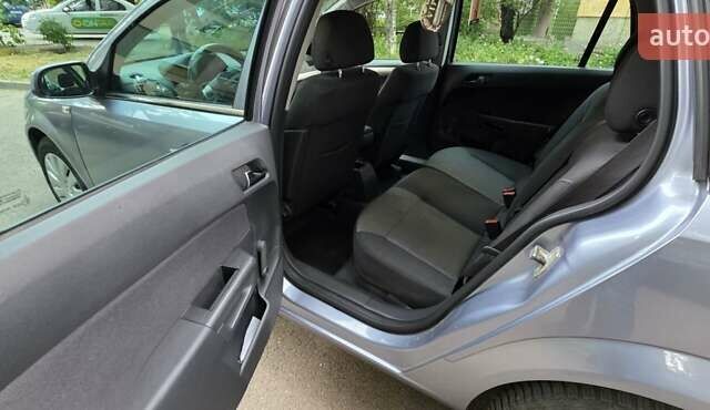 Сірий Опель Астра, об'ємом двигуна 1.6 л та пробігом 253 тис. км за 5500 $, фото 8 на Automoto.ua