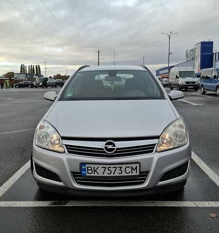 Опель Астра 2008 у Луцьку на Automoto.ua Сірий Опель Астра, об'ємом двигуна 1.69 л та пробігом 238 тис. км за 5650 $, фото 3 на Automoto.ua