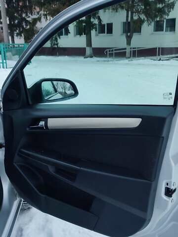 Серый Опель Астра, объемом двигателя 1.6 л и пробегом 189 тыс. км за 6150 $, фото 24 на Automoto.ua