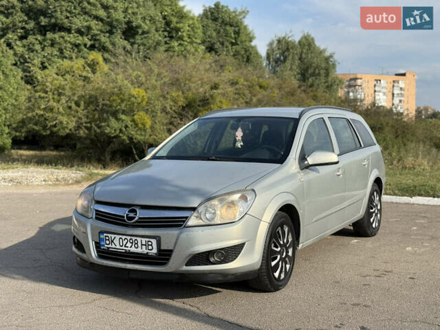 Сірий Опель Астра, об'ємом двигуна 1.91 л та пробігом 255 тис. км за 4200 $, фото 4 на Automoto.ua