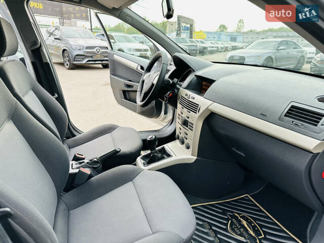 Серый Опель Астра, объемом двигателя 1.6 л и пробегом 154 тыс. км за 7200 $, фото 23 на Automoto.ua