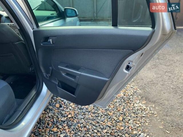 Серый Опель Астра, объемом двигателя 1.6 л и пробегом 172 тыс. км за 5900 $, фото 39 на Automoto.ua