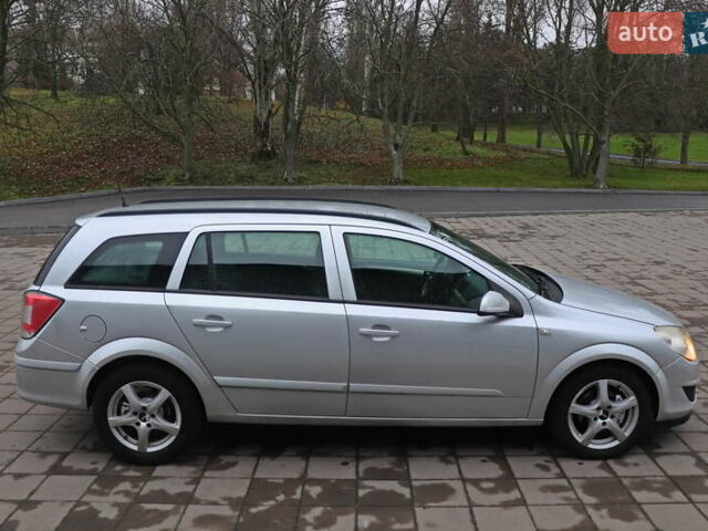 Серый Опель Астра, объемом двигателя 1.69 л и пробегом 239 тыс. км за 4999 $, фото 5 на Automoto.ua