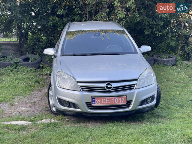 Серый Опель Астра, объемом двигателя 1.7 л и пробегом 260 тыс. км за 4750 $, фото 1 на Automoto.ua