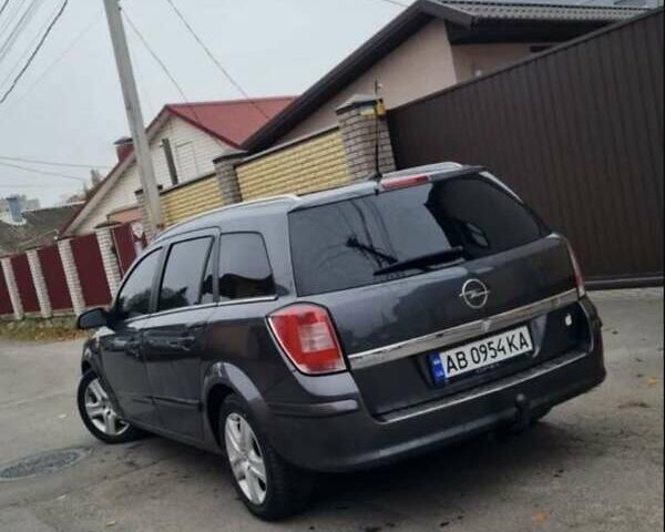 Сірий Опель Астра, об'ємом двигуна 1.6 л та пробігом 230 тис. км за 5400 $, фото 1 на Automoto.ua