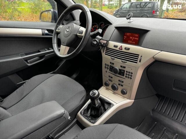 Серый Опель Астра, объемом двигателя 1.6 л и пробегом 197 тыс. км за 5990 $, фото 28 на Automoto.ua
