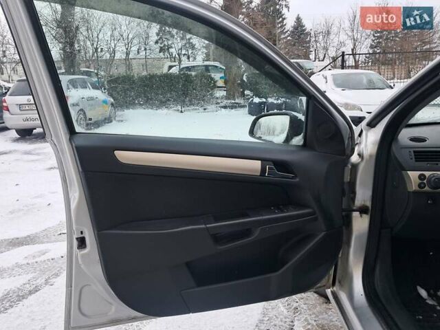 Сірий Опель Астра, об'ємом двигуна 1.6 л та пробігом 260 тис. км за 4800 $, фото 25 на Automoto.ua