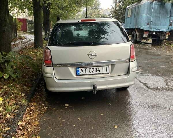 Серый Опель Астра, объемом двигателя 1.6 л и пробегом 270 тыс. км за 5200 $, фото 2 на Automoto.ua