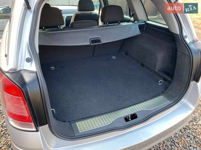 Серый Опель Астра, объемом двигателя 1.6 л и пробегом 172 тыс. км за 5900 $, фото 46 на Automoto.ua