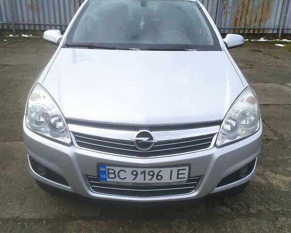 Серый Опель Астра, объемом двигателя 1.7 л и пробегом 285 тыс. км за 5500 $, фото 21 на Automoto.ua