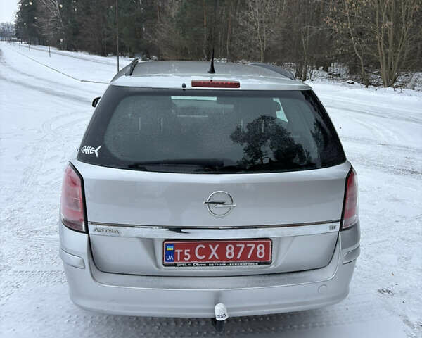 Серый Опель Астра, объемом двигателя 1.8 л и пробегом 172 тыс. км за 6500 $, фото 1 на Automoto.ua
