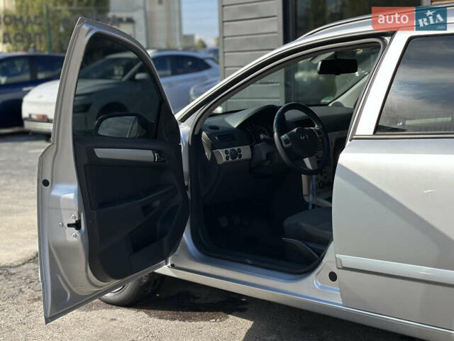 Сірий Опель Астра, об'ємом двигуна 1.69 л та пробігом 84 тис. км за 7400 $, фото 23 на Automoto.ua