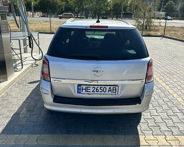 Сірий Опель Астра, об'ємом двигуна 1.6 л та пробігом 224 тис. км за 5750 $, фото 2 на Automoto.ua