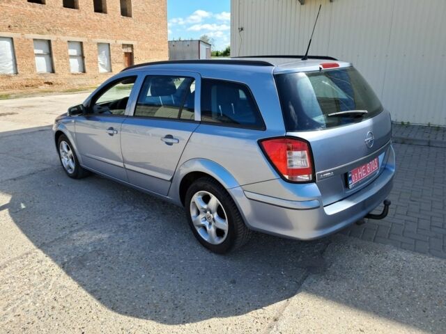 Серый Опель Астра, объемом двигателя 1.6 л и пробегом 156 тыс. км за 5700 $, фото 3 на Automoto.ua